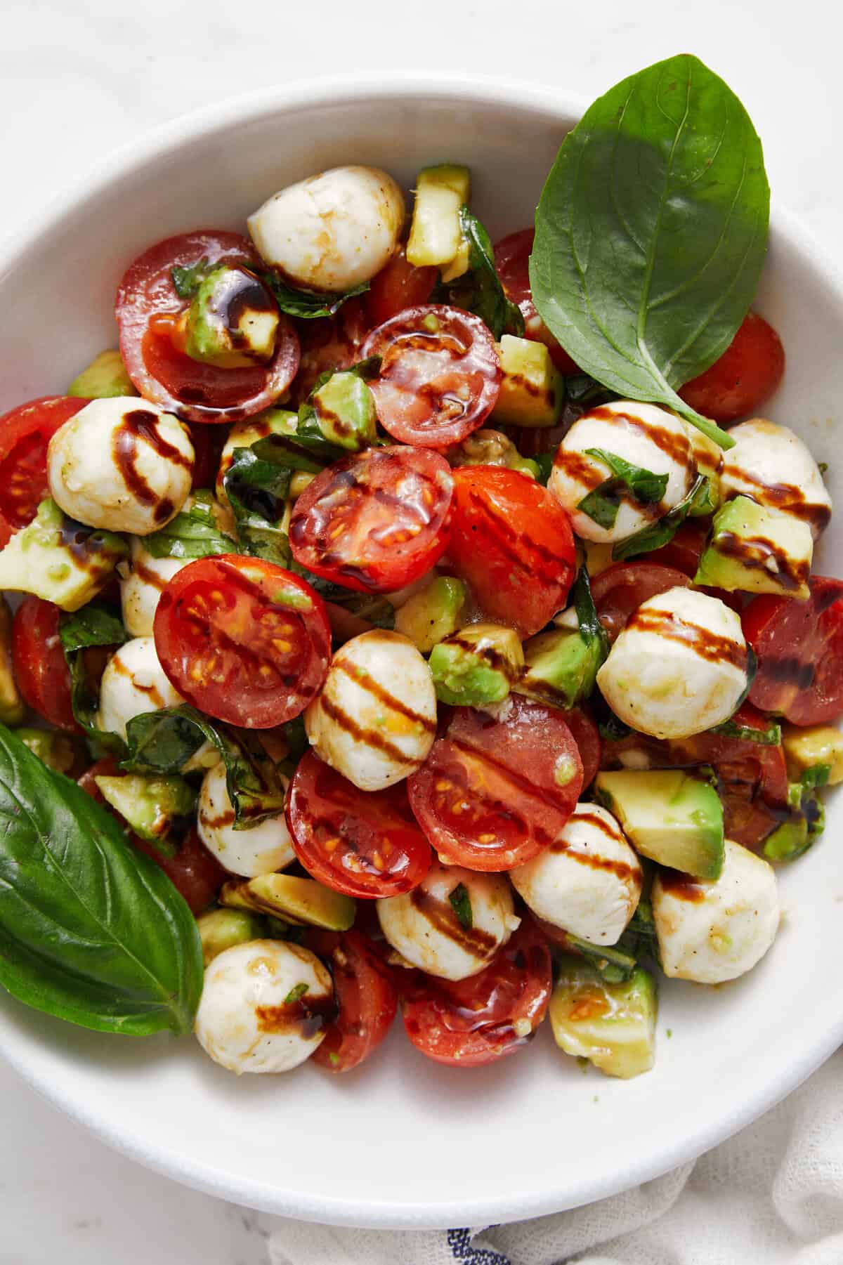 Avocado Caprese Salad - foodfaithfitness